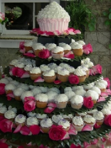 Cupcake Wedding Cakes on Cupcake Wedding Cakes